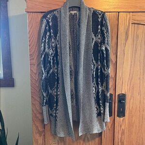 Ecote Black and Gray Patterned Cardigan